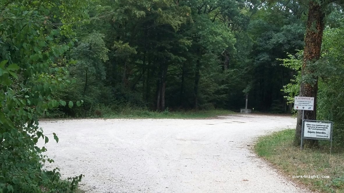 (1251) Gy - Allée du Chambet — foto
