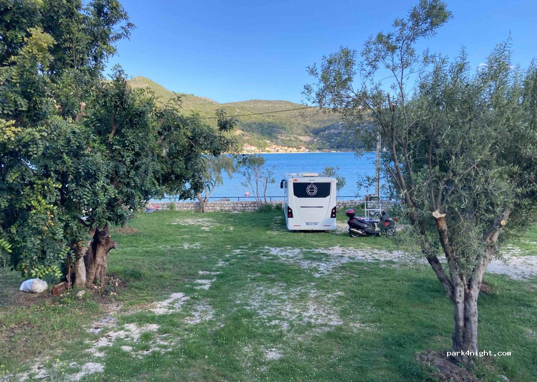 Kamp Rogac — foto