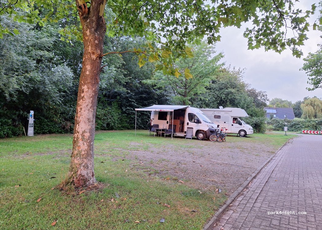 (27809) Lemwerder - Schlesische Straße / Peter-Baxmann-Platz — foto 4