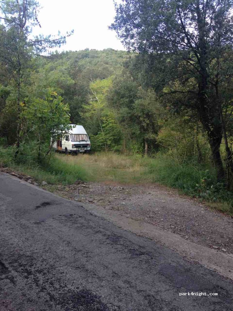 (30140) Thoiras - Unnamed Road — foto