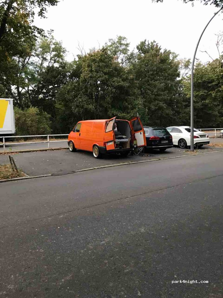 (14053) Berlin - Jesse-Owens-Allee — foto