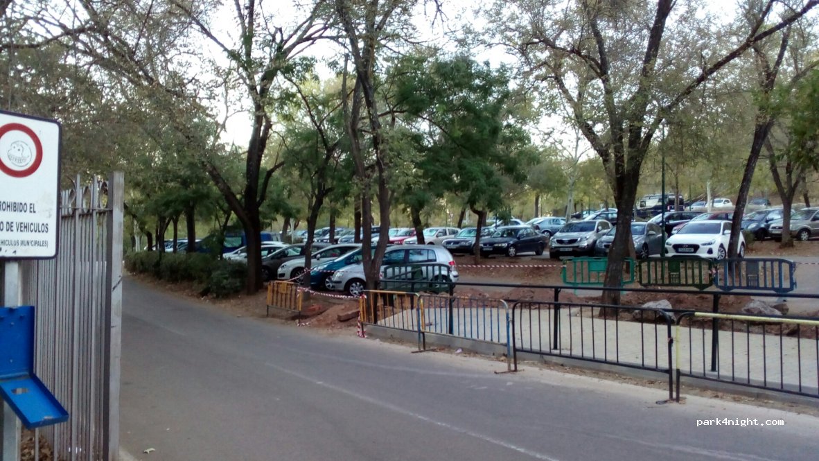 (10004) Cáceres - 34 Avenida de Hernán Cortés — foto 2