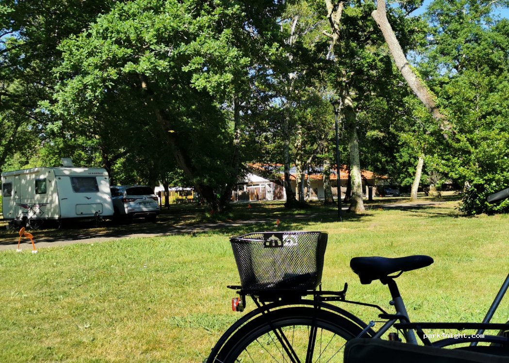 Camping du Lac - Ste Eulalie en Born — foto