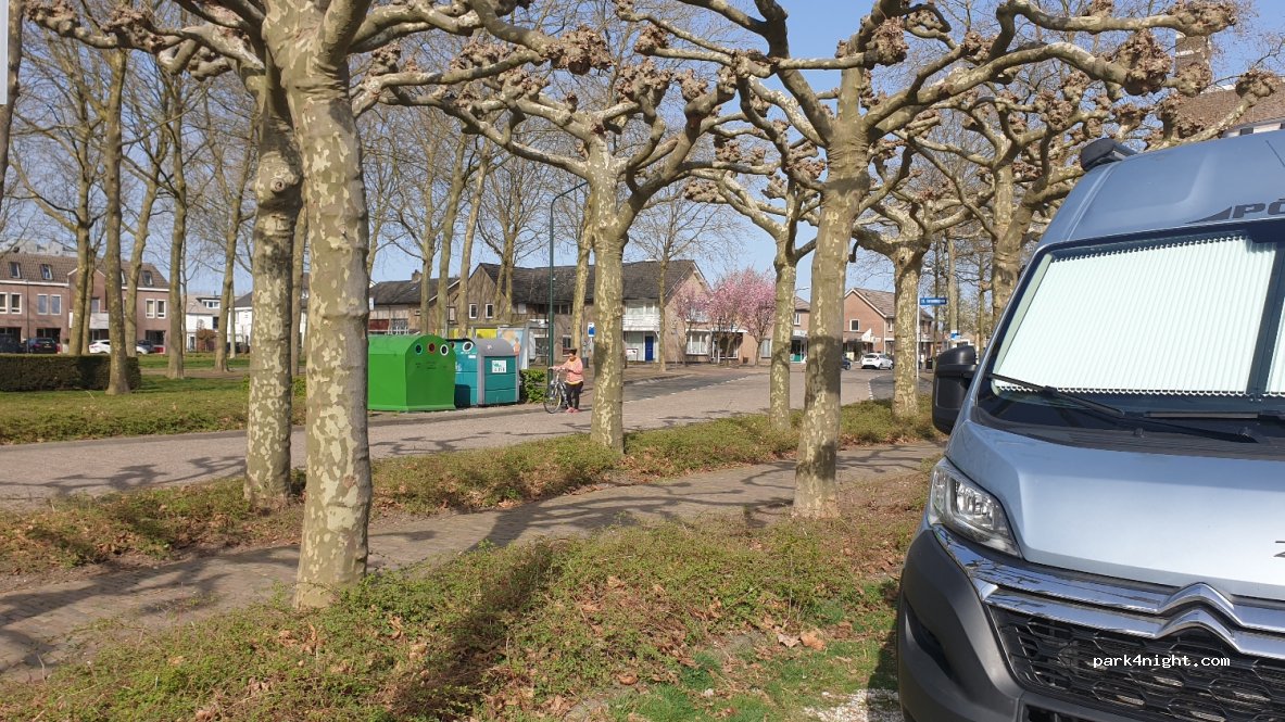(5421 HS) Gemert - Sint Gerardusplein — foto 2