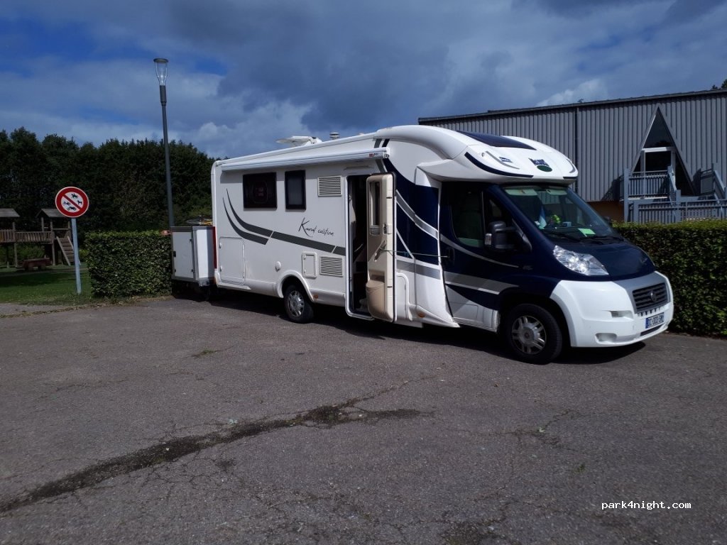 (76370) Saint-Martin-en-Campagne - Rue du Calvaire — foto