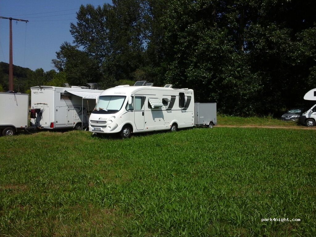(24260) Saint-Chamassy - D51 — foto