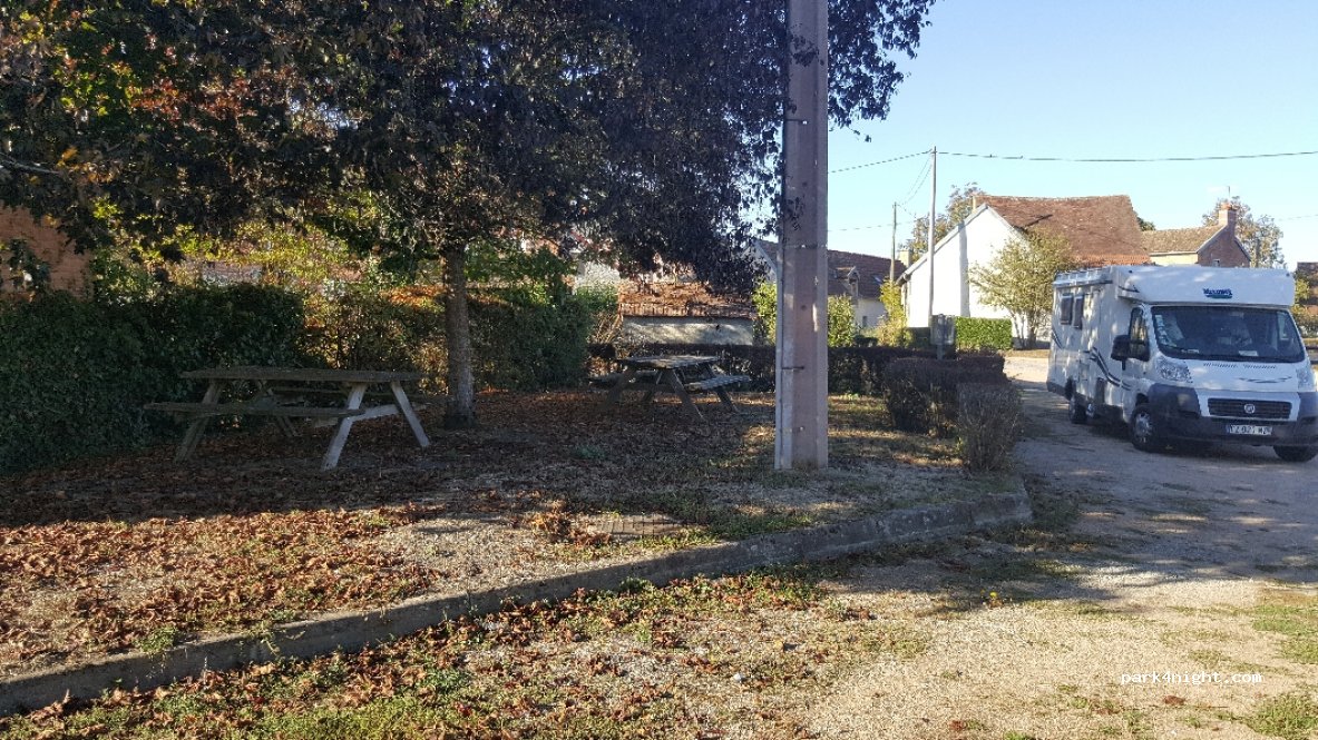 (23200) Saint-Médard-la-Rochette - 15 D942 — foto