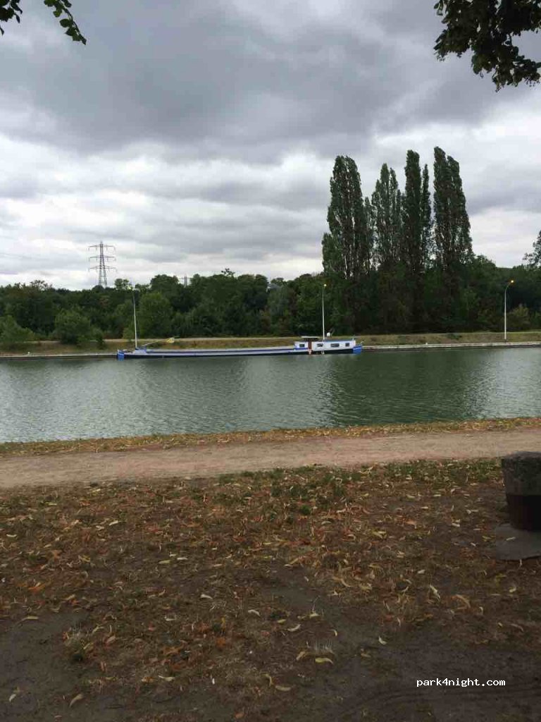 (95300) Pontoise - 2-16 Chemin de la Pelouse — foto
