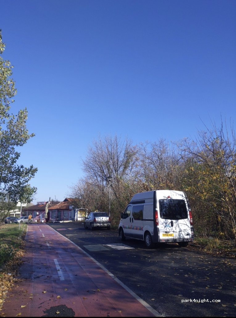 () Beograd - 2 Ušće — foto