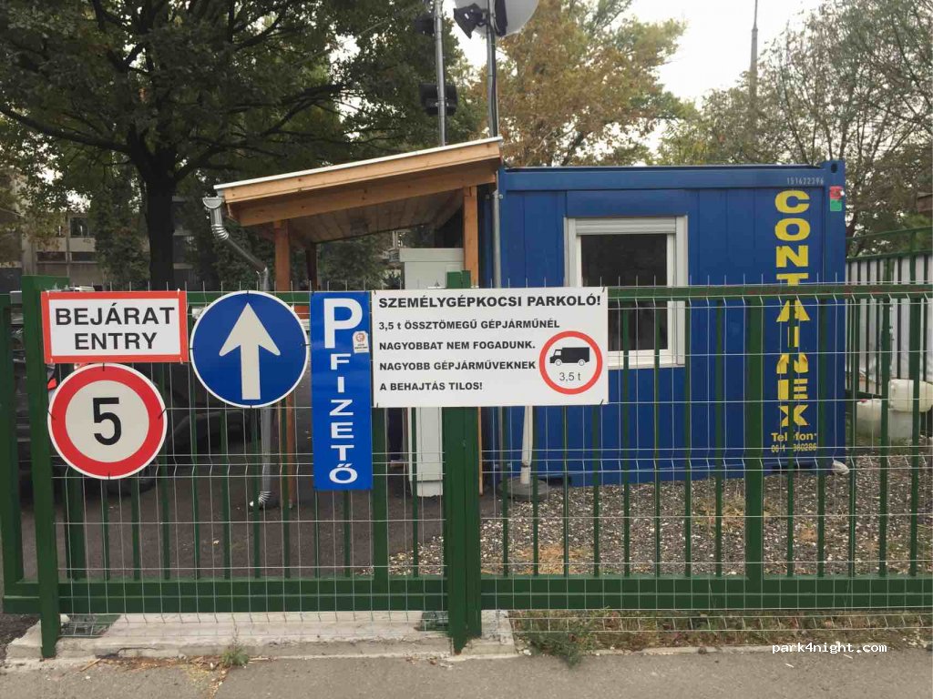 (1117) Budapest - 10 Warga László út — foto