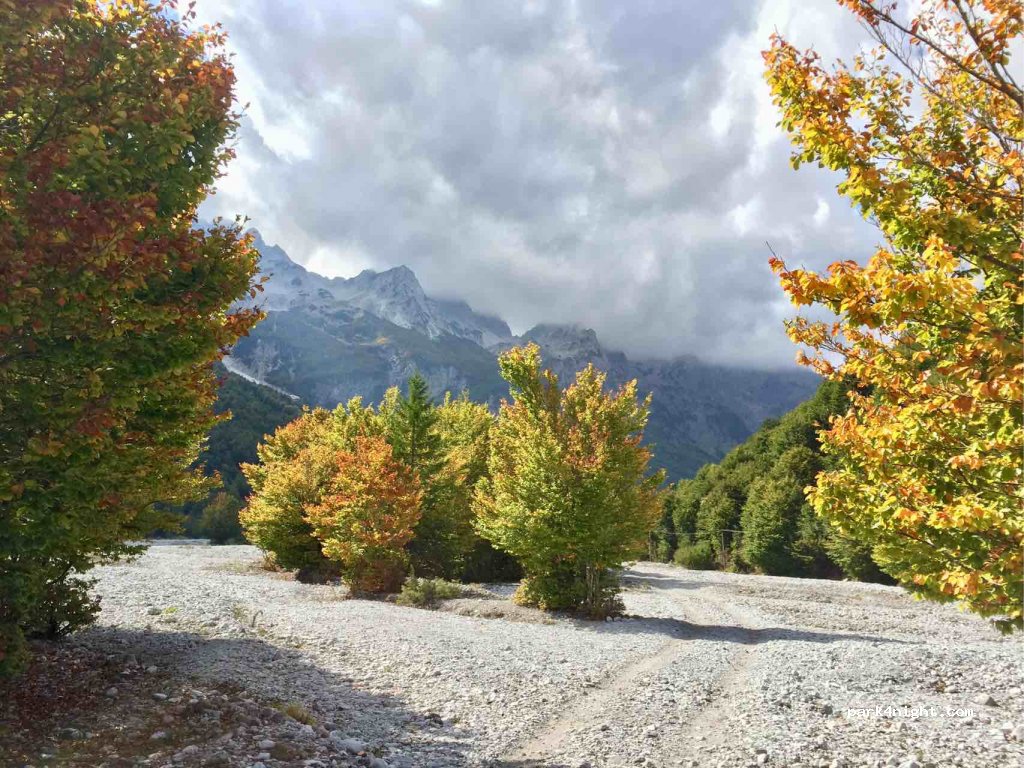 ()  - Unnamed Road — foto 2