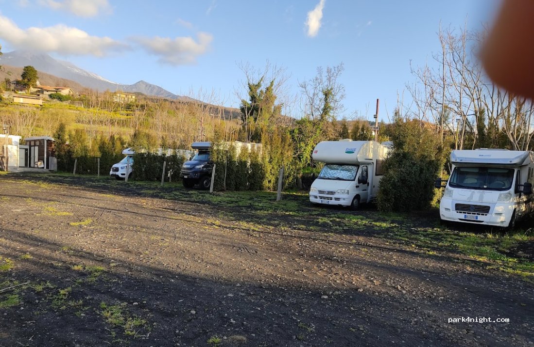 Area Sosta Attrezzata per Camper, Roulotte e tende, Spuligni — foto 5