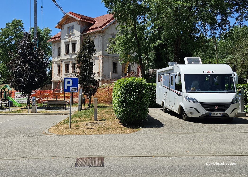 (8250) - 10 Prešernova cesta — foto 5