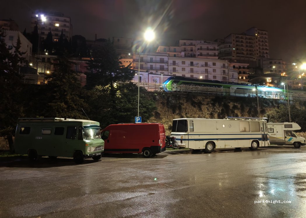 (97015) Modica - Via Medaglie d'oro — foto 5
