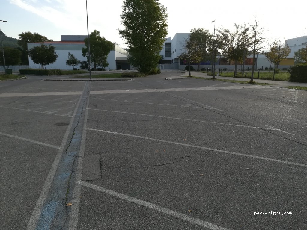 (13109) Simiane-Collongue - 6329 Route de Gardanne — foto