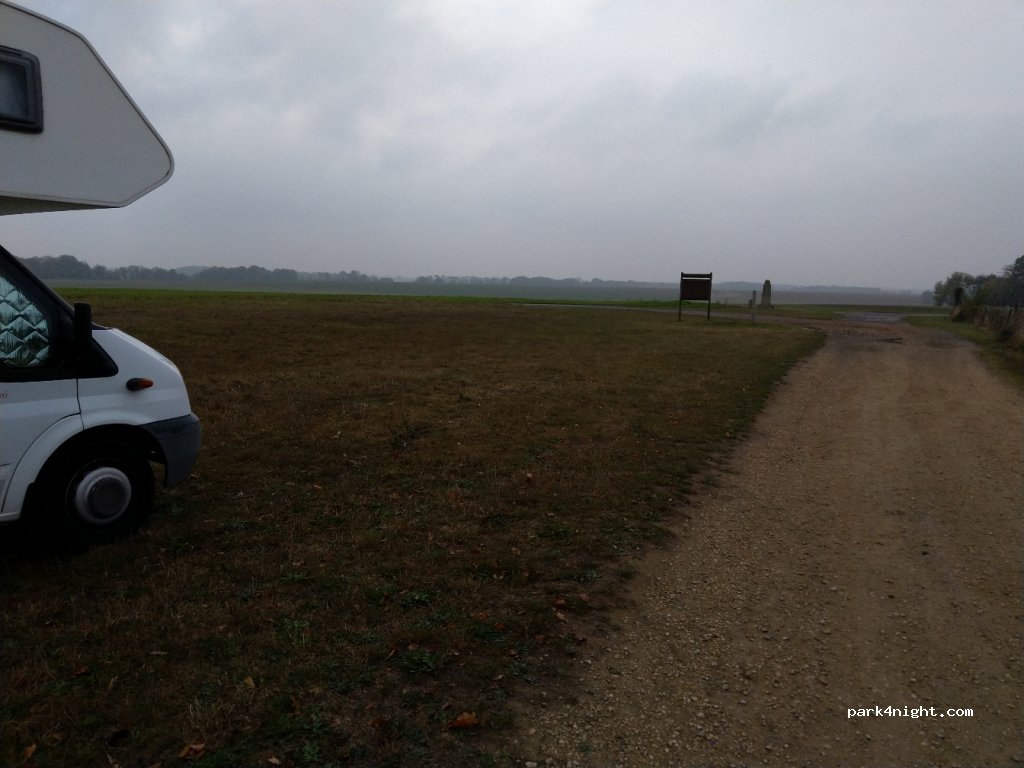(60129) Orrouy - Unnamed Road — foto