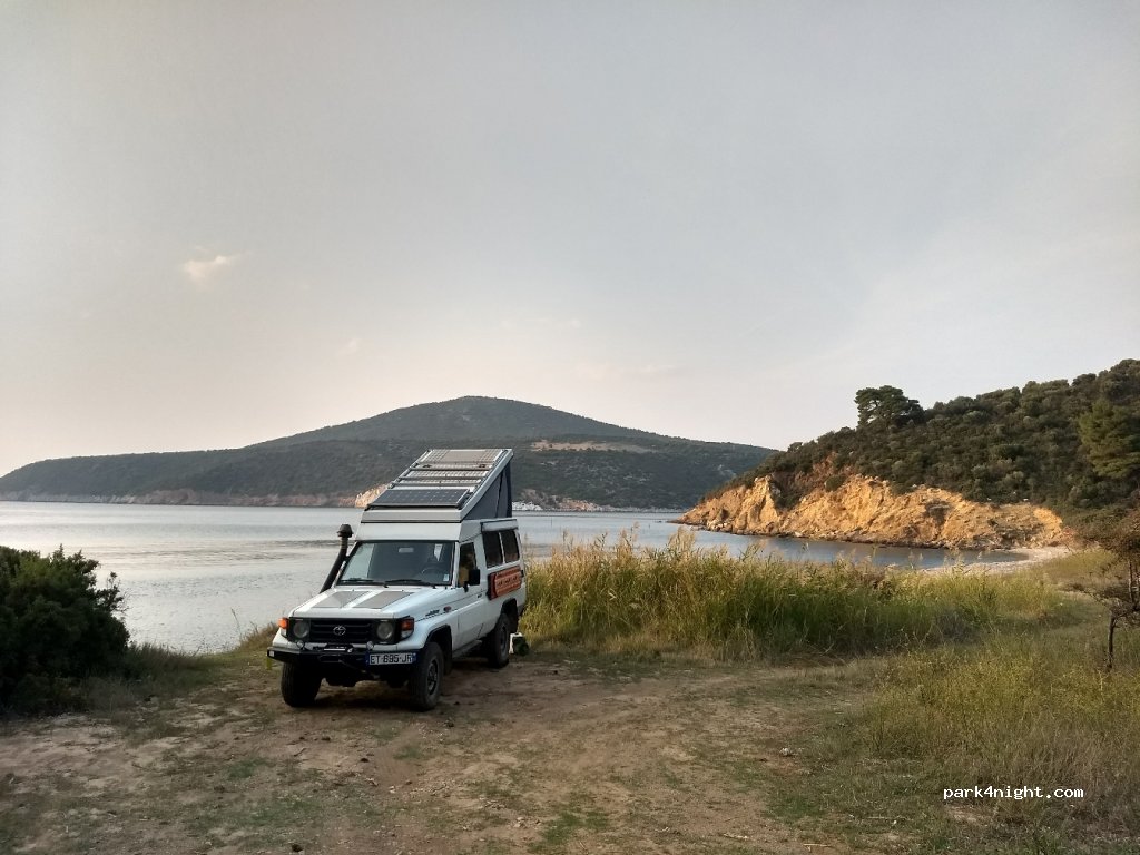 (630 72) Toroni - Unnamed Road — foto