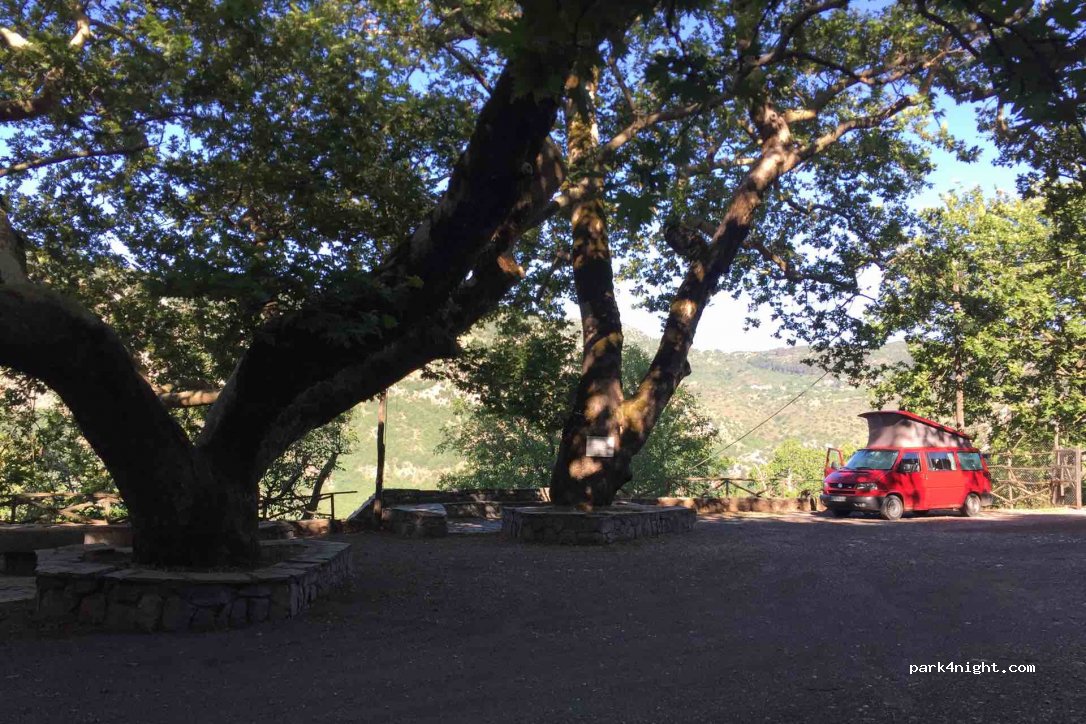 (220 07) Dimitsana - Ydrokiniseos — foto 2