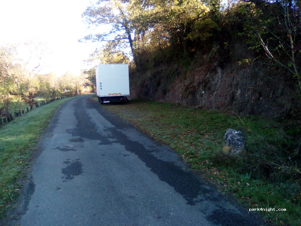 (53270) Saint-Pierre-sur-Erve - 6 Le Bourg — foto