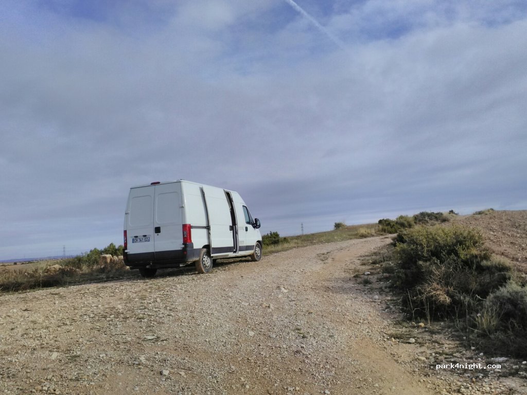 (44500) Andorra - A-223 — foto