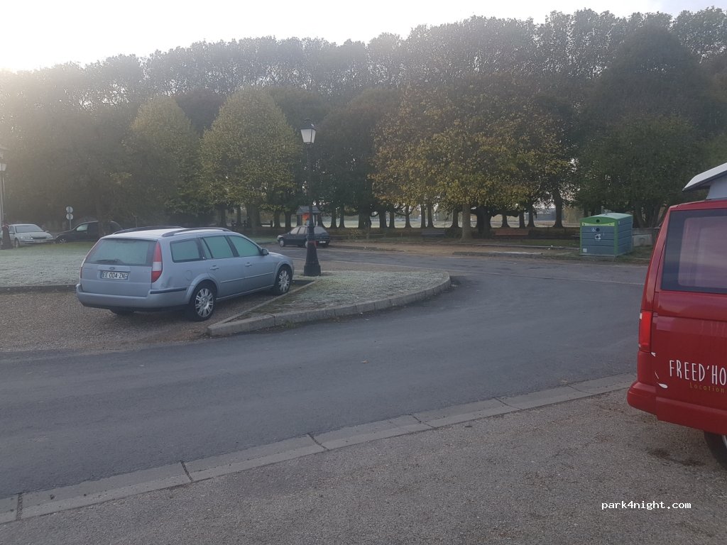 (77600) Jossigny - 2 Chemin du Colombier — foto