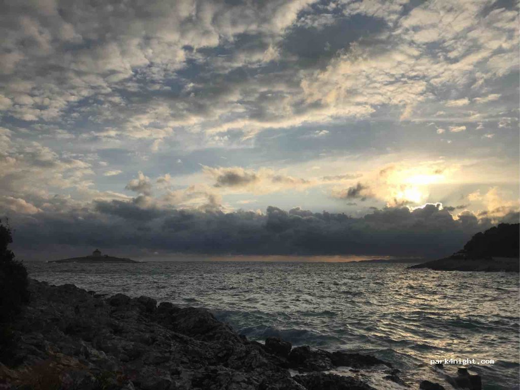 (21450) Hvar - 26 Ivana Vučetića — foto