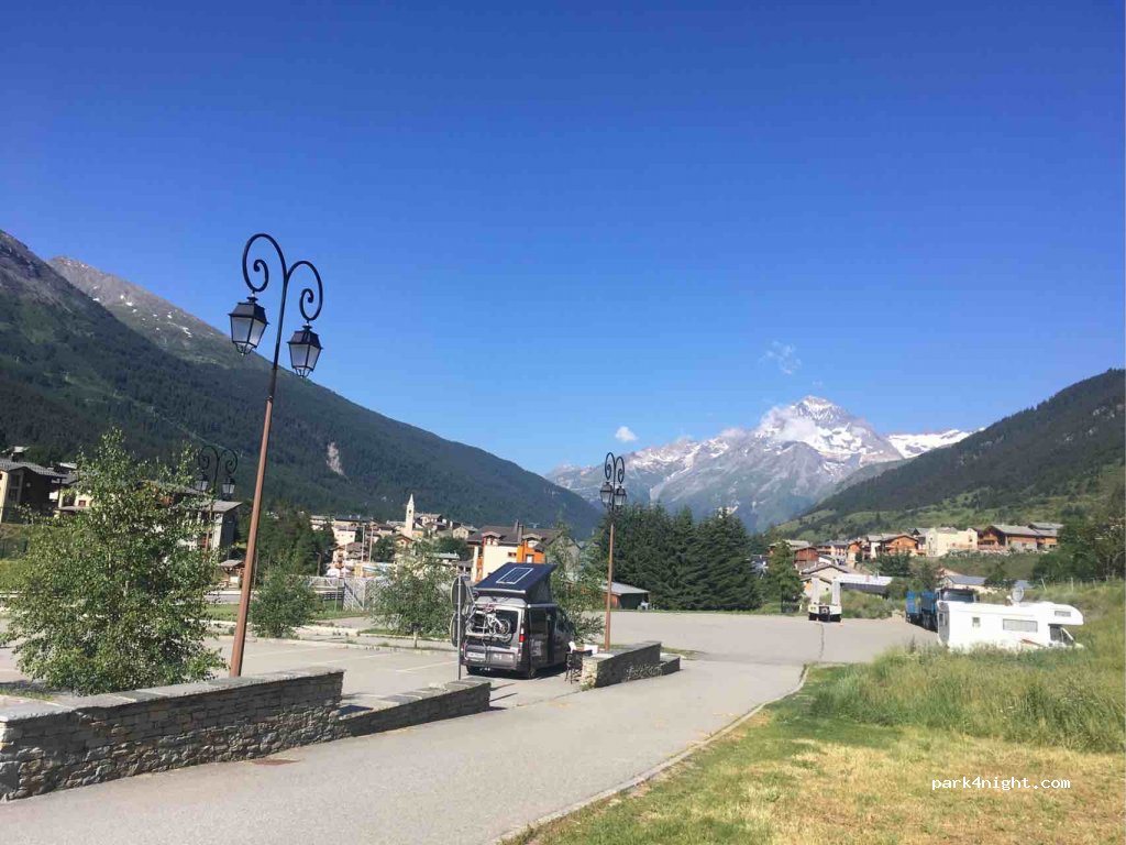 (73480) Lanslevillard - Rue de Saint-Landry — foto 2