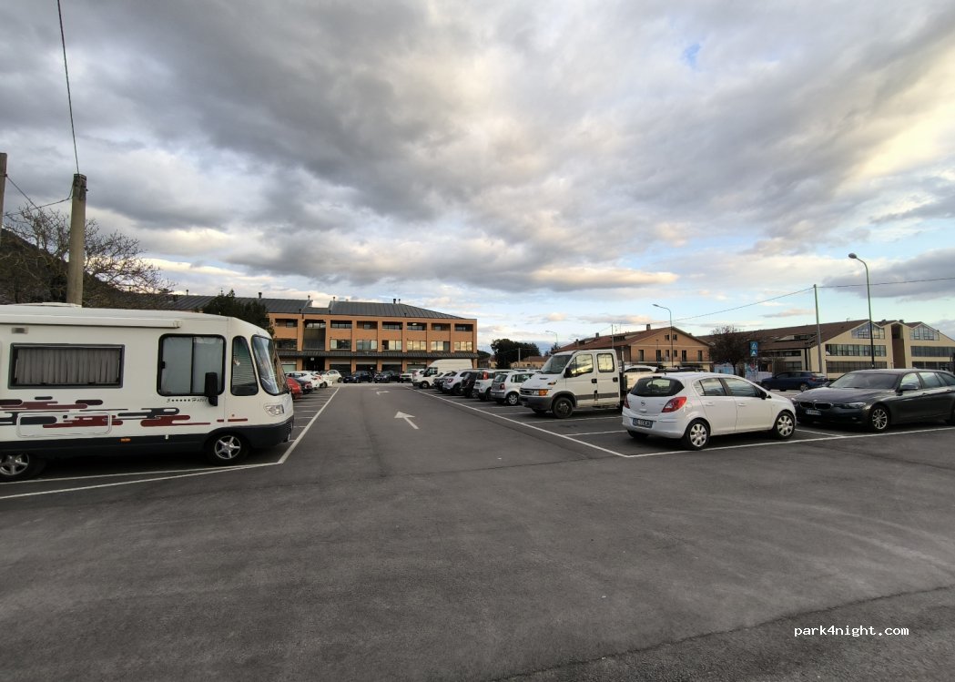 (06024) Gubbio - 7 Via Beniamino Ubaldi — foto 3