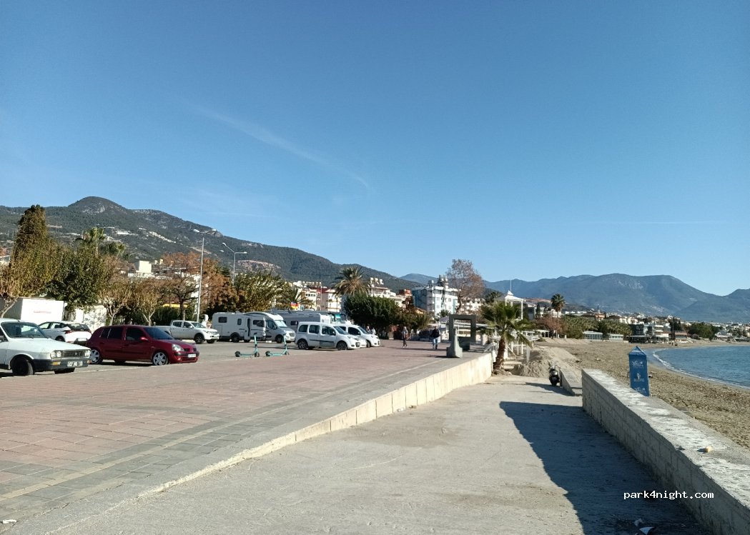 (07400)  - 58 İzzet Azakoğlu Caddesi — foto 4