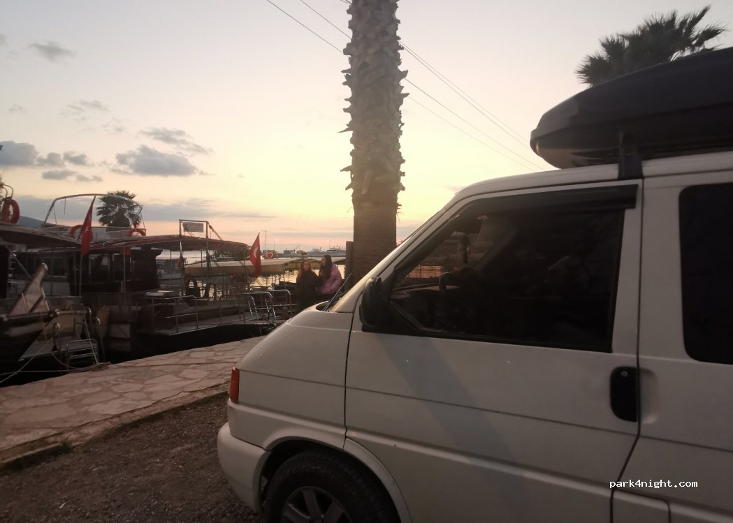 (48650)  - Azmakboyu Sokak — foto