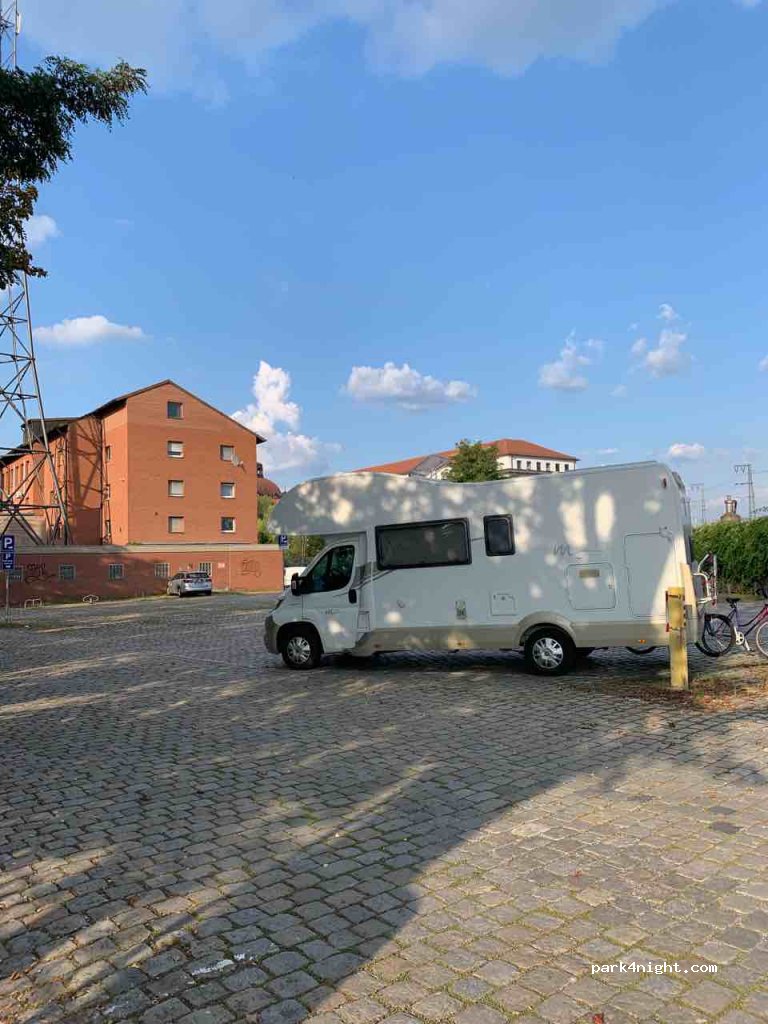 (90443) Nürnberg - 30 Sandstraße — foto 2