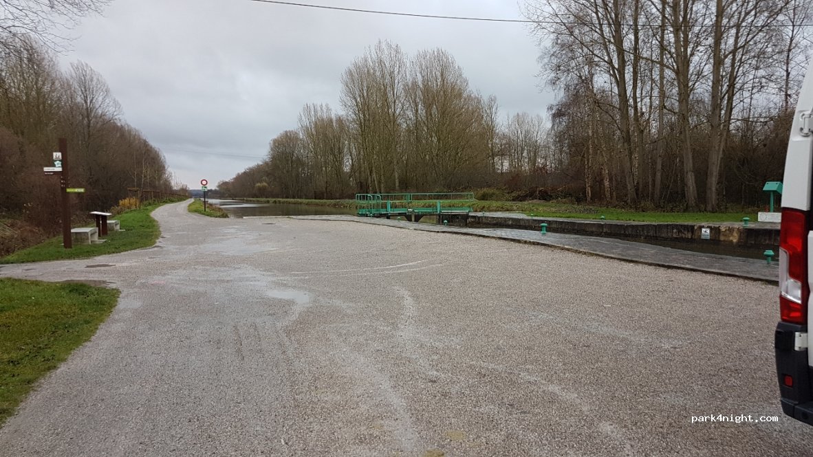 (80310) Bourdon - Les Cavins — foto