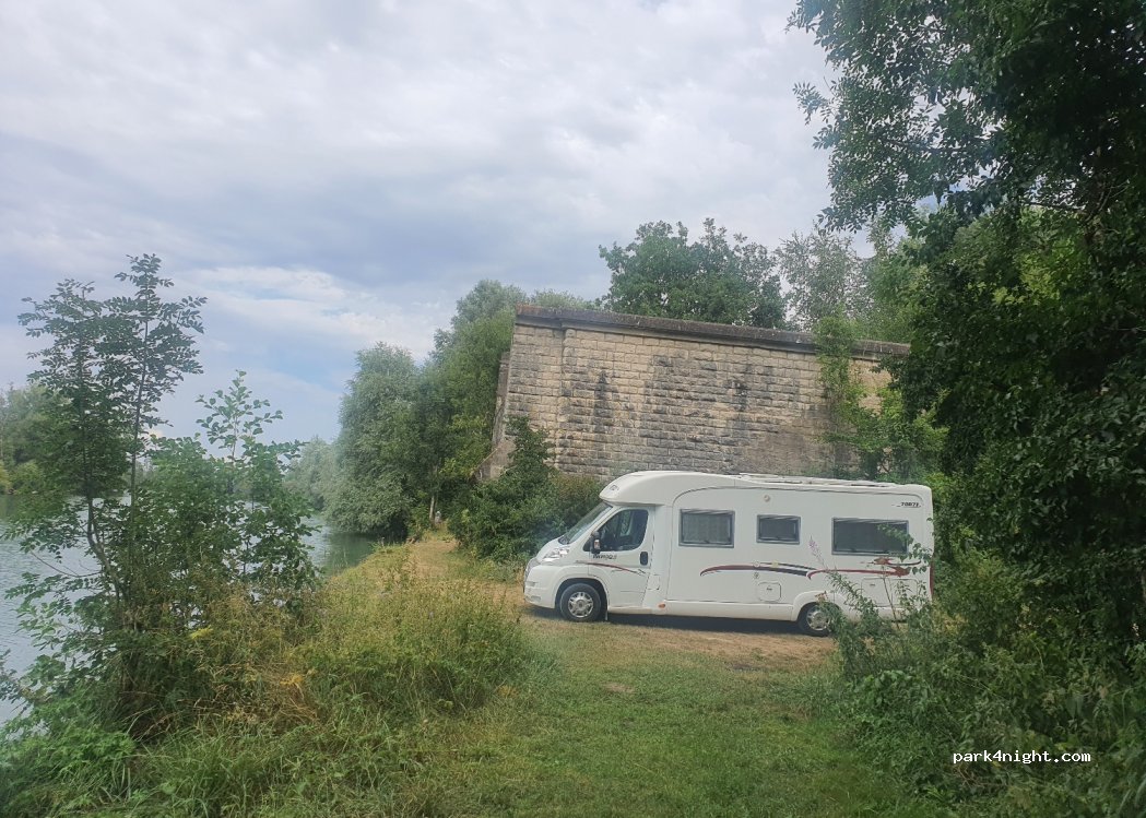 (55110) Milly-sur-Bradon - D964 — foto 4