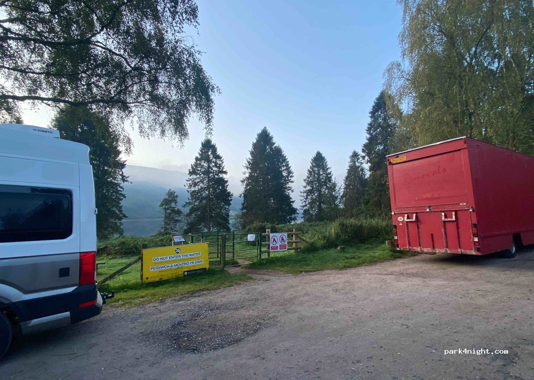 (LD3) Brecon - Unnamed Road — foto 2