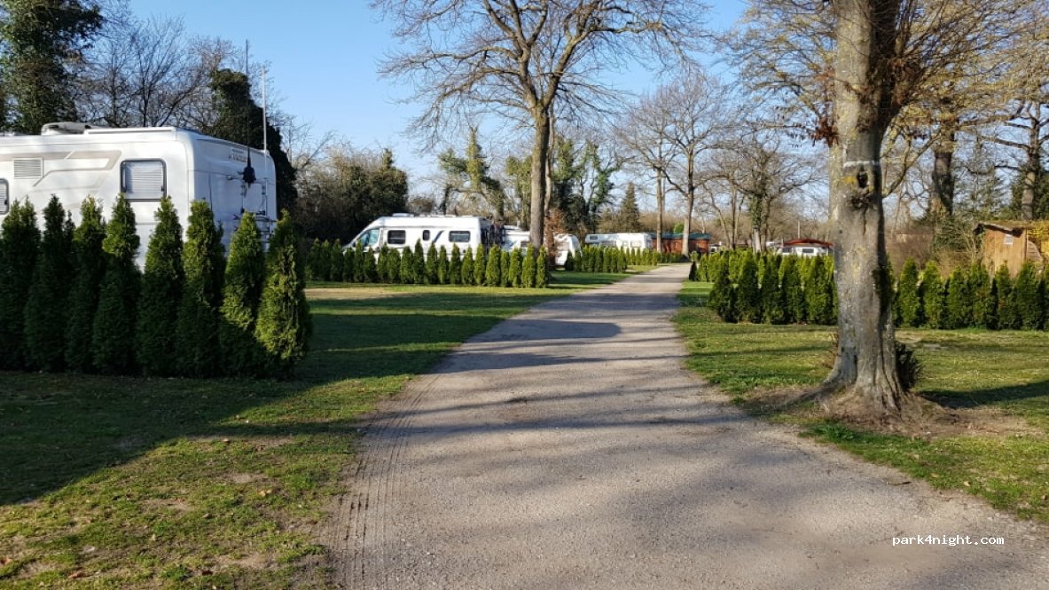 Dreiländer-Camping Gugel — foto