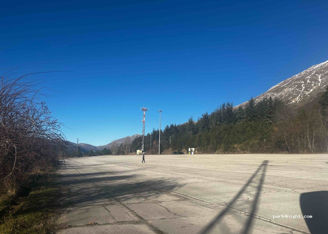 (67100) Assergi - Unnamed Road — foto 3