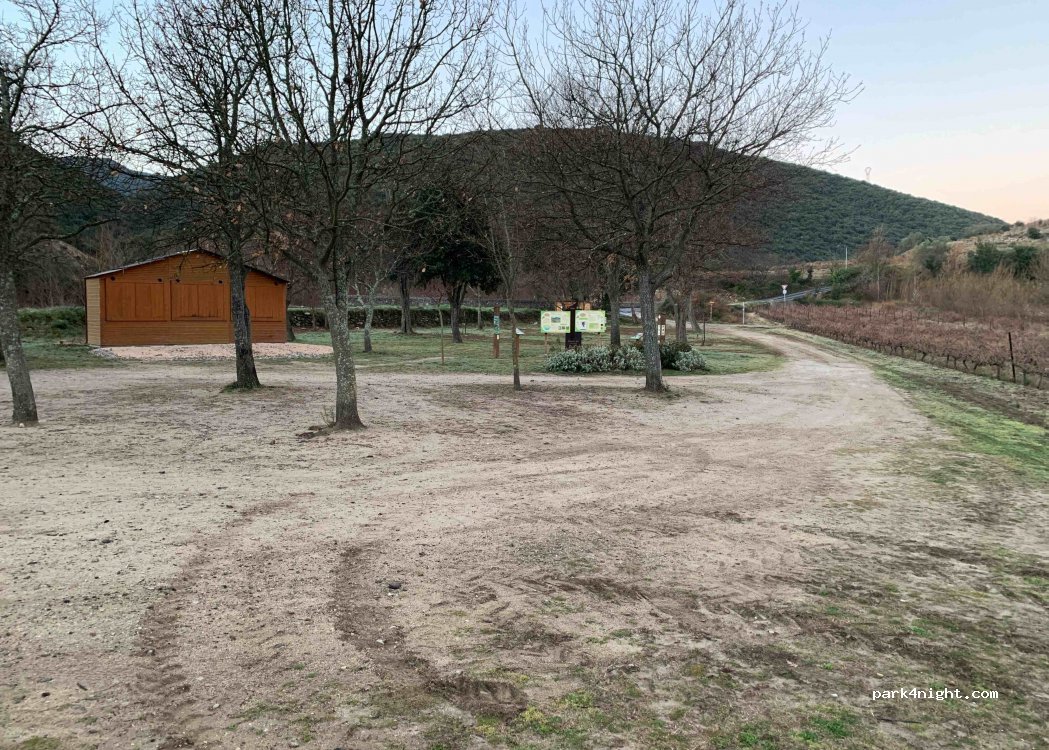 (66720) Caramany - Unnamed Road — foto
