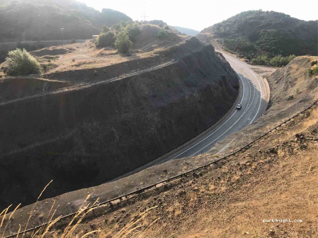 (351 00)  - Unnamed Road — foto 2