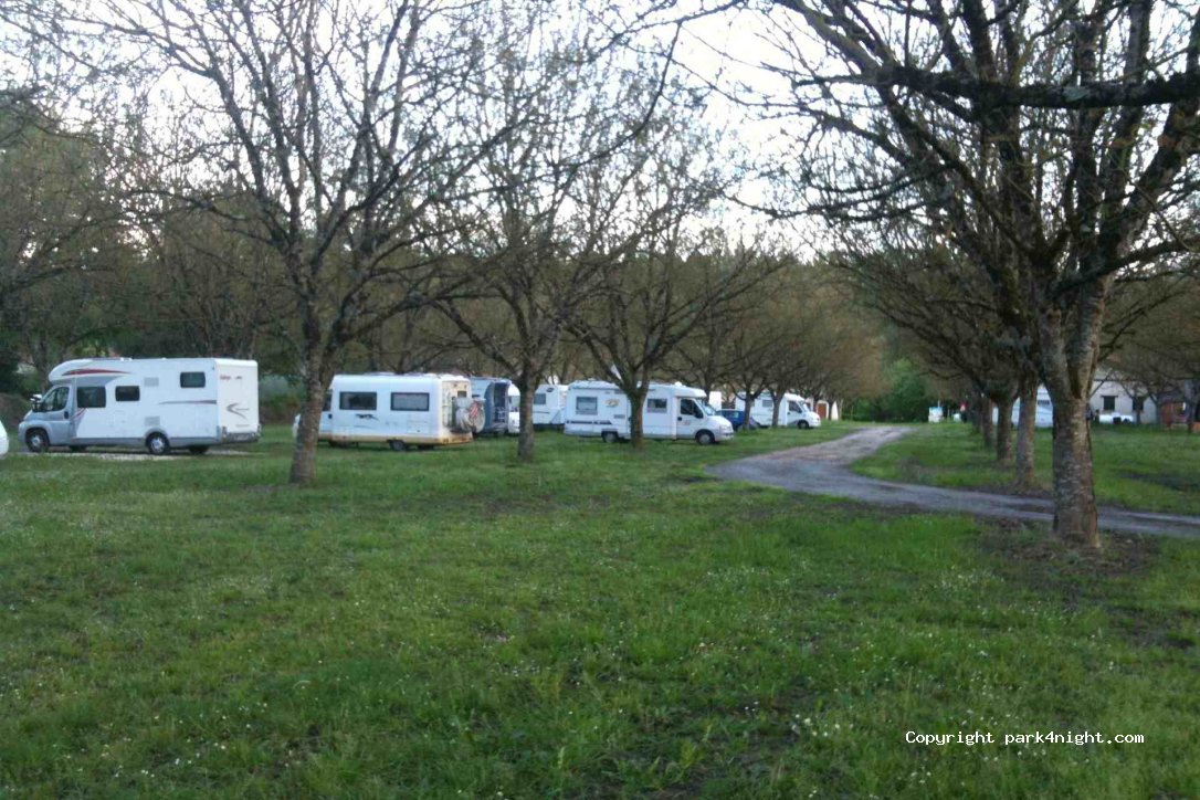 Aire du Port d'Enveaux / Canoë Détente — foto