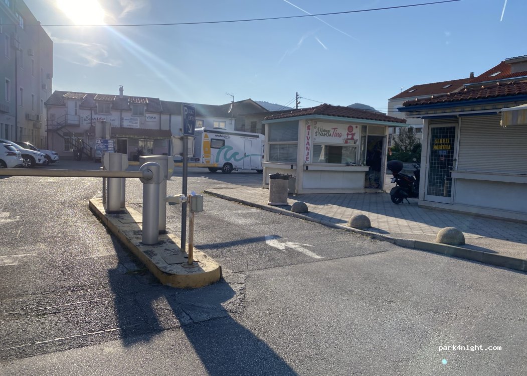 (21220) Trogir - 1 Put kapelice — foto 2