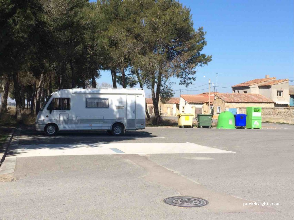 (22213) La Cartuja de Monegros - 24 Ronda Poniente — foto