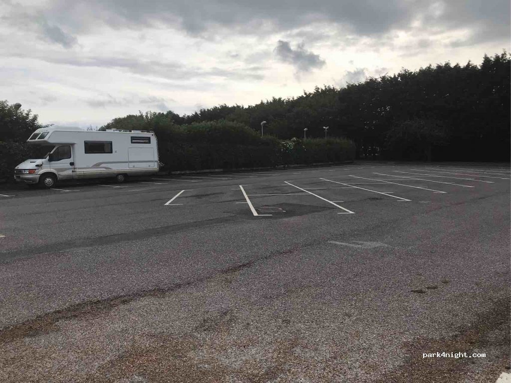(BN10 8GN) - 46 Flint Way — foto 4