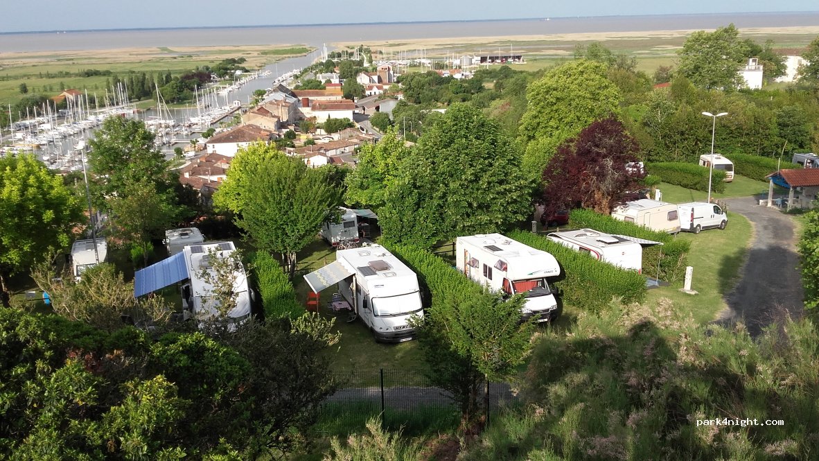 Camping municipal bel air — foto