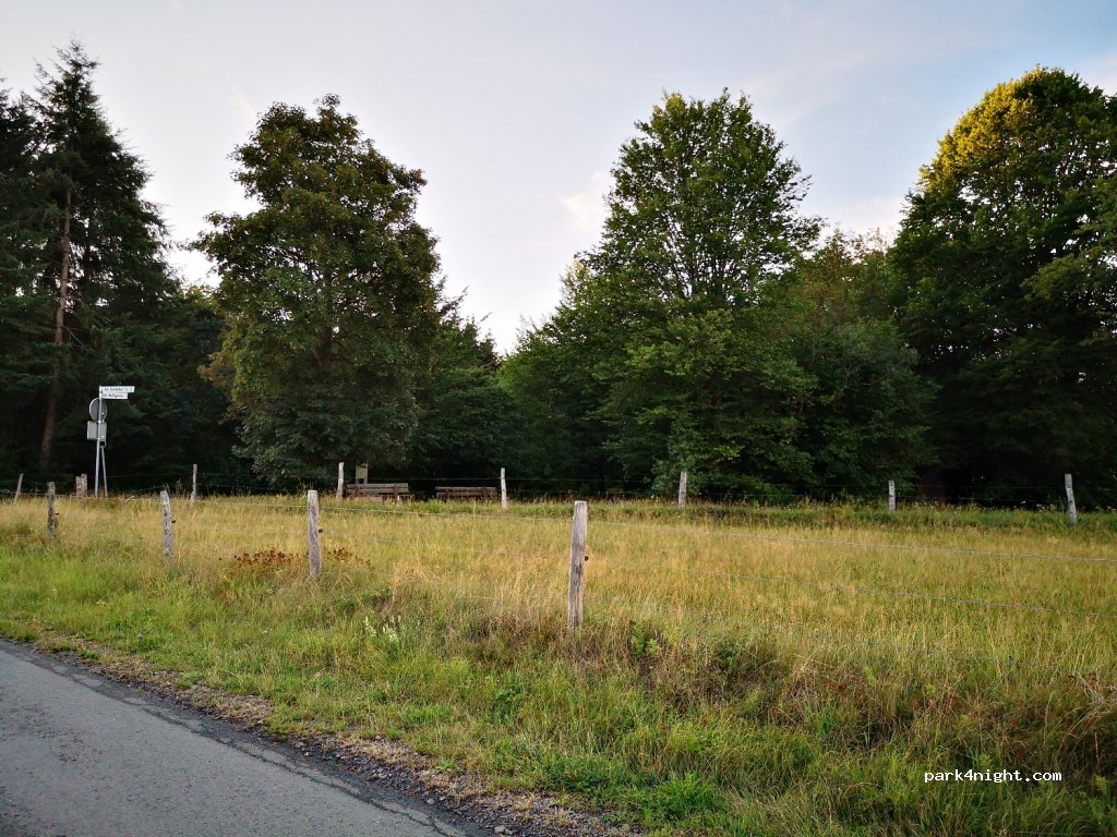 (57319) Bad Berleburg - 5 Am Sportfeld — foto