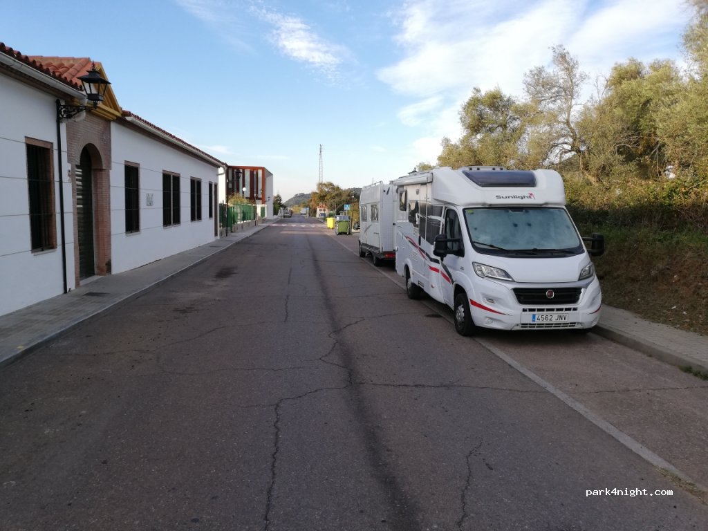 (21200) Aracena - 1 Calle de Linares — foto