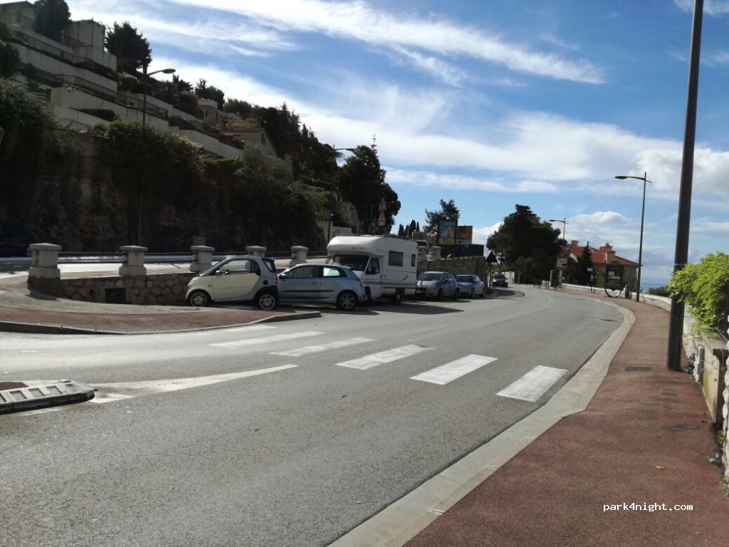 (06190) Roquebrune-Cap-Martin - 109 Avenue Pierre Curie — foto