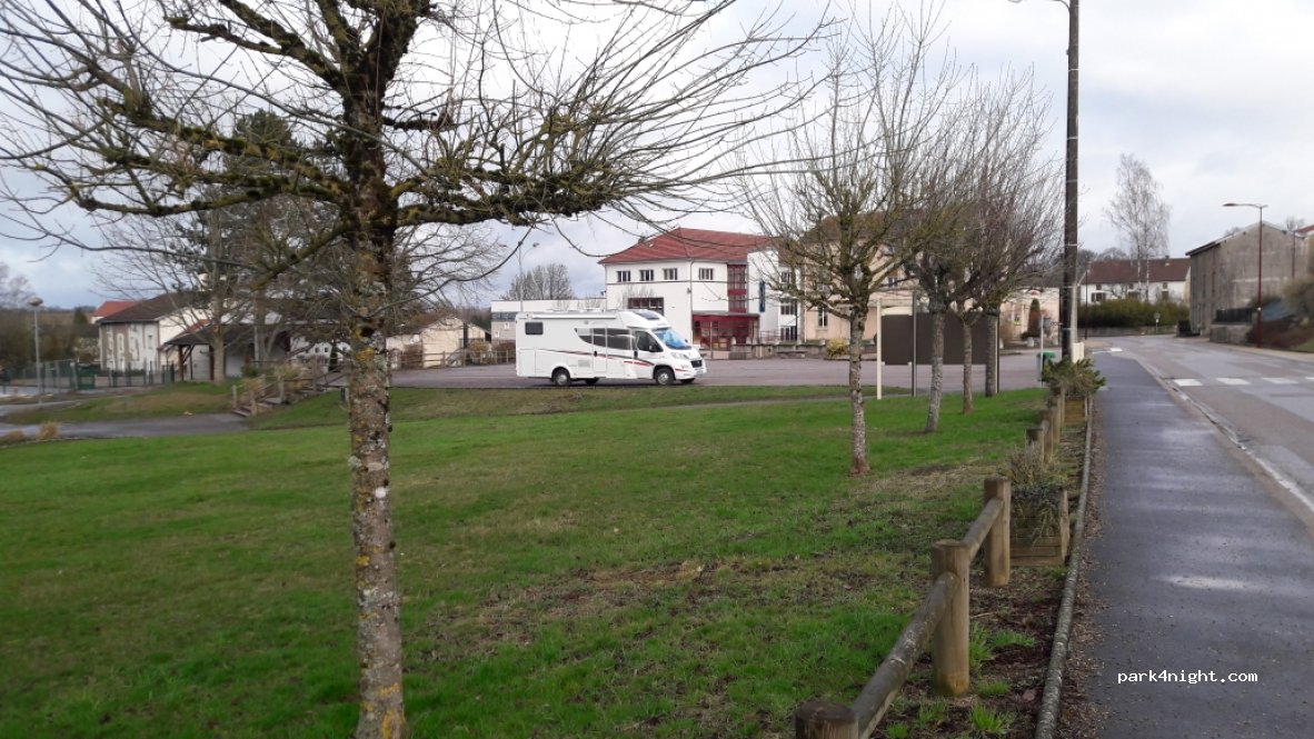 (88390) Girancourt - 106 Place de la Mairie — foto