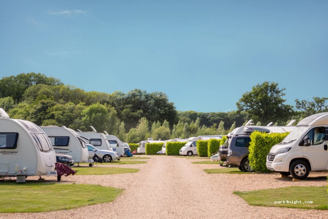 South Lytchett Manor Caravan and Camping Park — foto