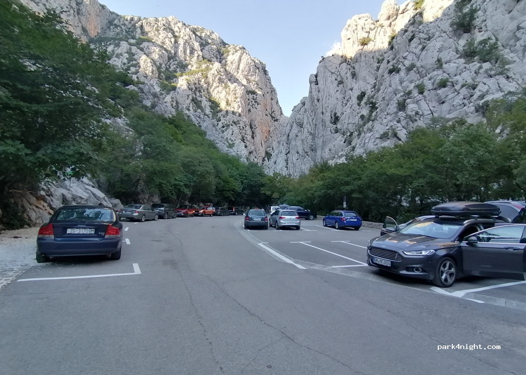 (23244) Starigrad - Paklenička ulica — foto 3