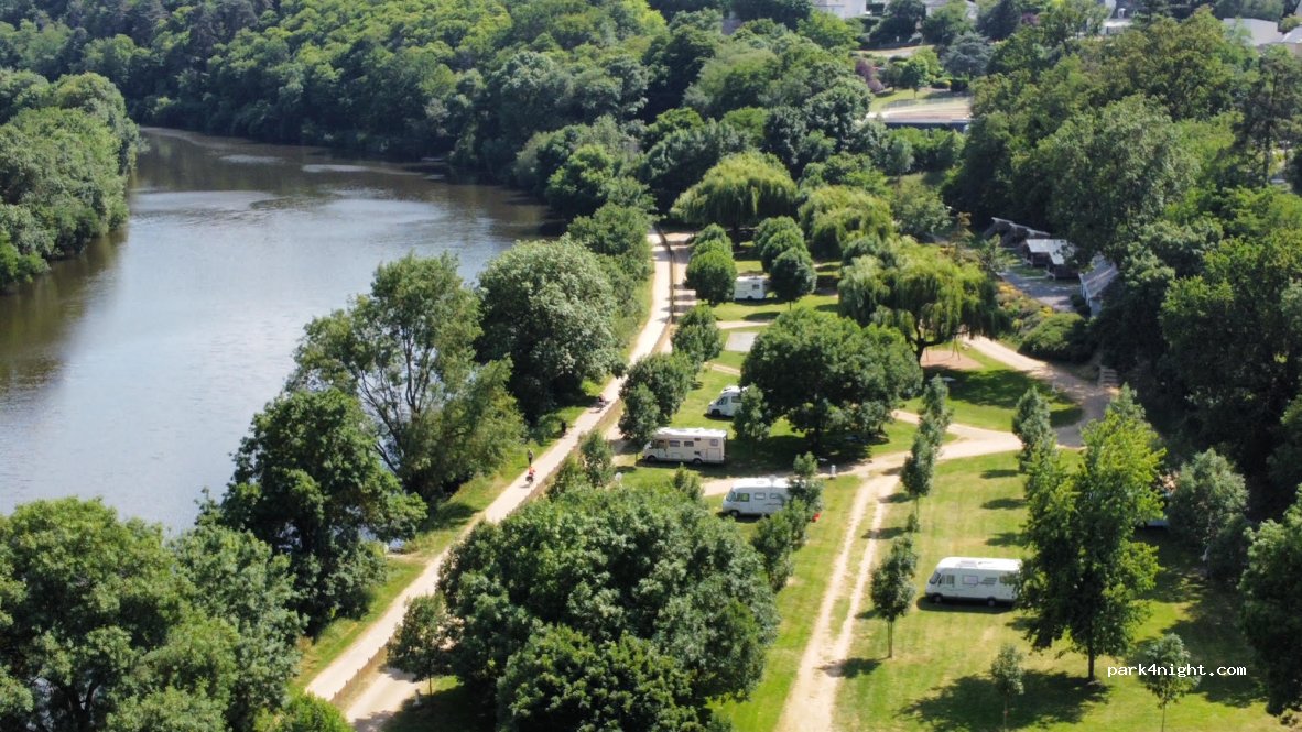 Camping les Rives de Mayenne — foto